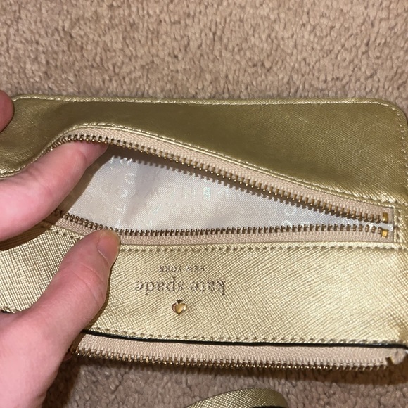 kate spade gold wristlet - Picture 4 of 4